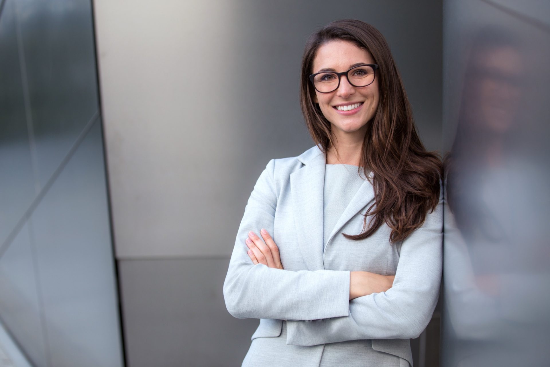 cmb plus stock AdobeStock 209276134 60 - CMBplus - Cabinets d'expertise comptable à Metz Genuine Natural Sincere Intelligent Looking Corporate Executive Financial Advisor Type Professional Portrait